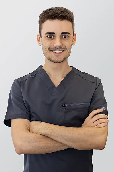 Dr. Tajti Péter – fogorvos, fogpótlástan szakorvos