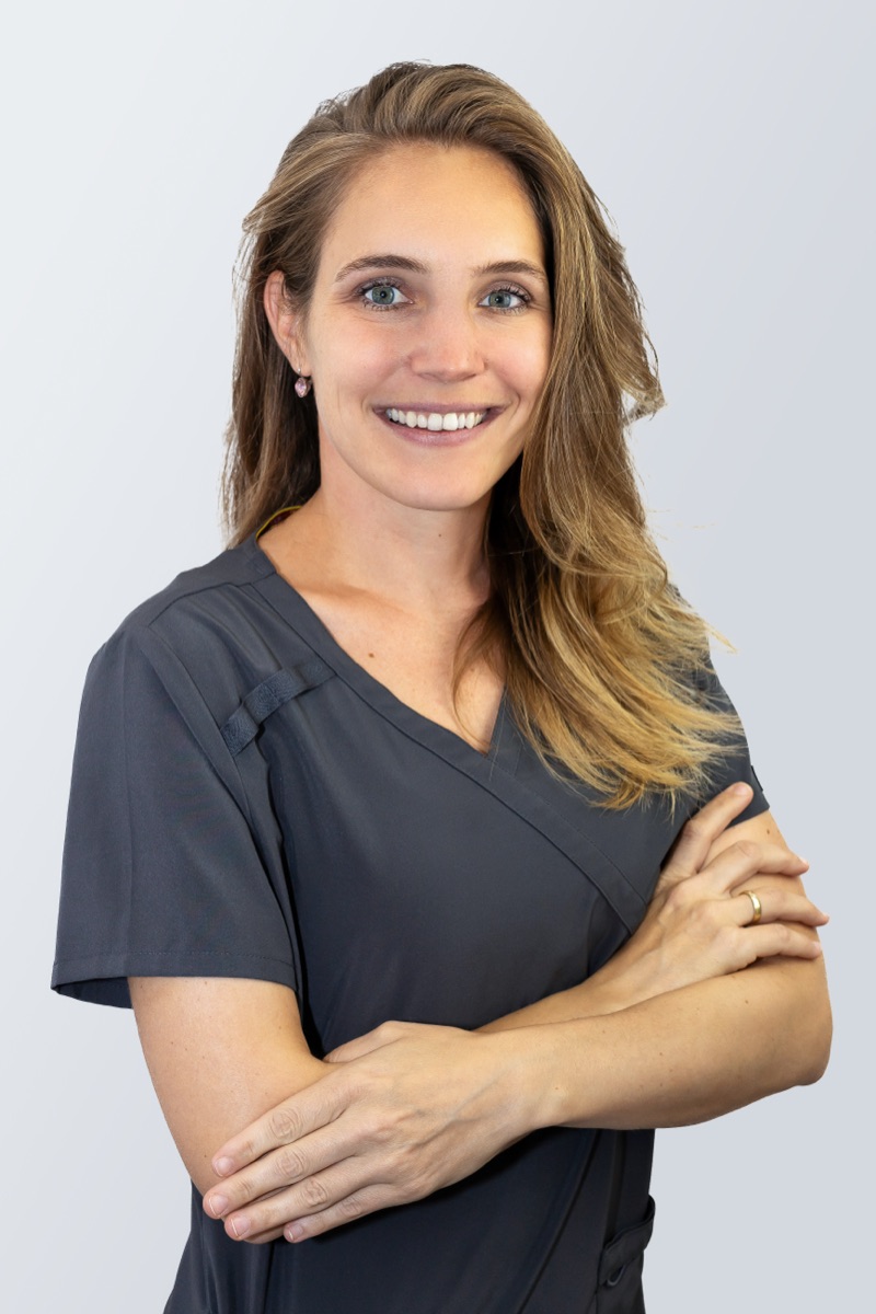 Dr. Mikola Éva